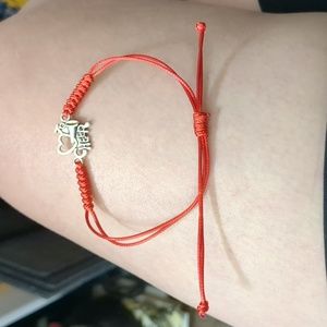 Adjustable bracelet